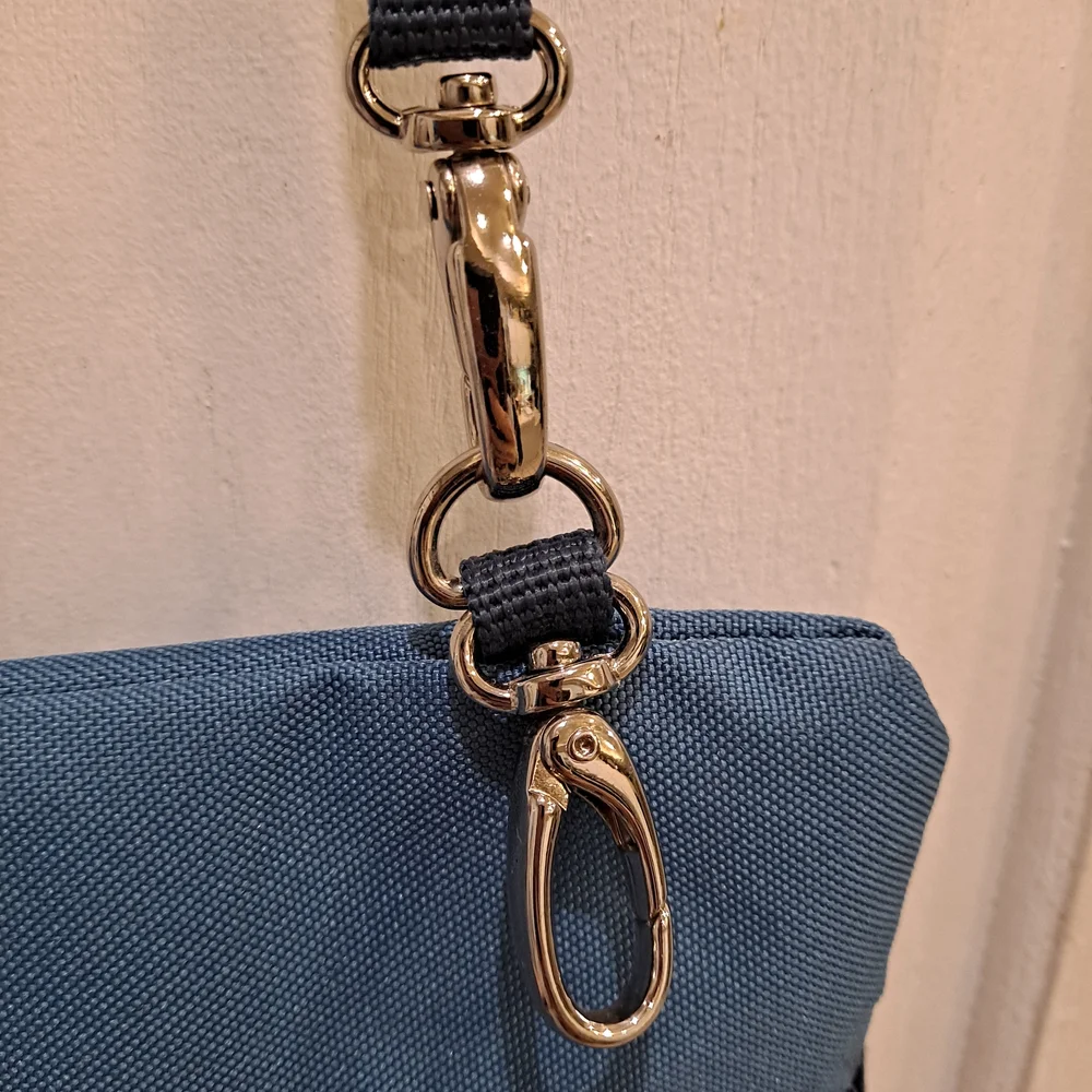 Harry Barker Blue & Black Nylon Dog Travel Crossbody Accessories Bag